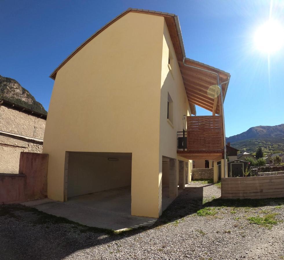 Maison Neuve Proche De Barcelonnette จูซิเออร์ ภายนอก รูปภาพ